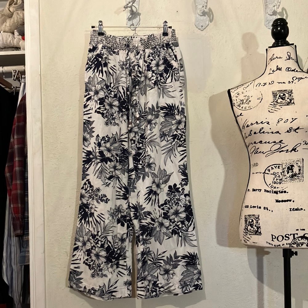 SoundStyle linen blend tropical print pants